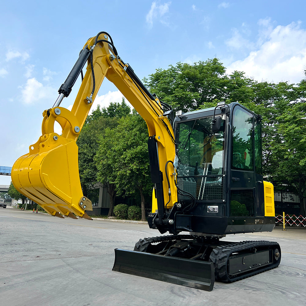 6000 lbs Crawler Excavator- Kubota engine, air conditioning, telescopic side swing and pilot system for high-intensity construction